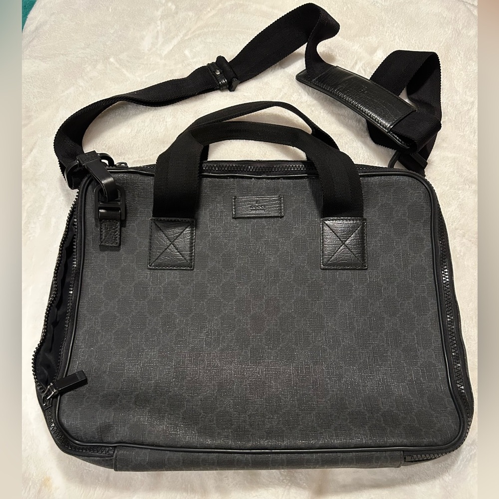 Authentic Gucci Black Laptop Bag - unisex
